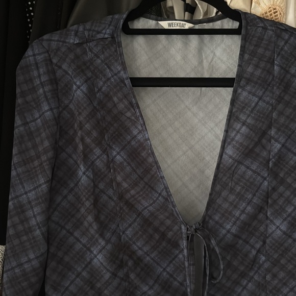 Plaid V-Neck Tie Front Top - Picture 5 of 5